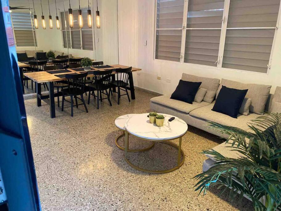 סן חואן 3 Bd By Airport El Yunque Walk To The Beach מראה חיצוני תמונה
